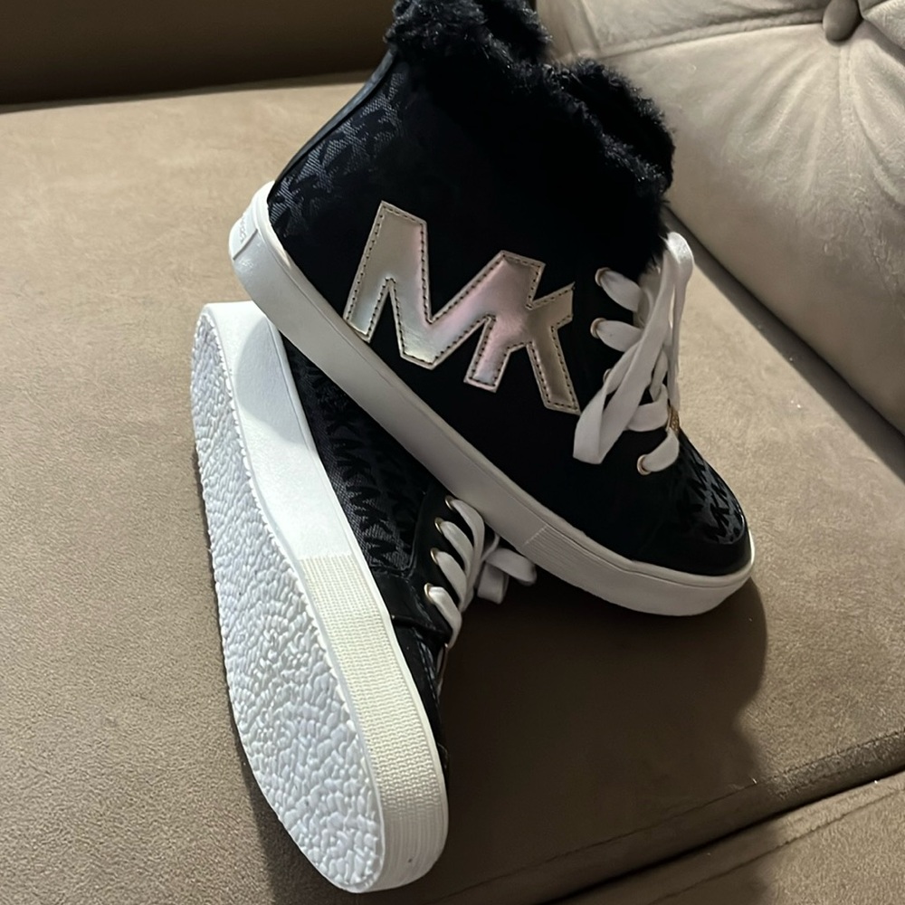 NWOT Michael Kors Girls Shoes